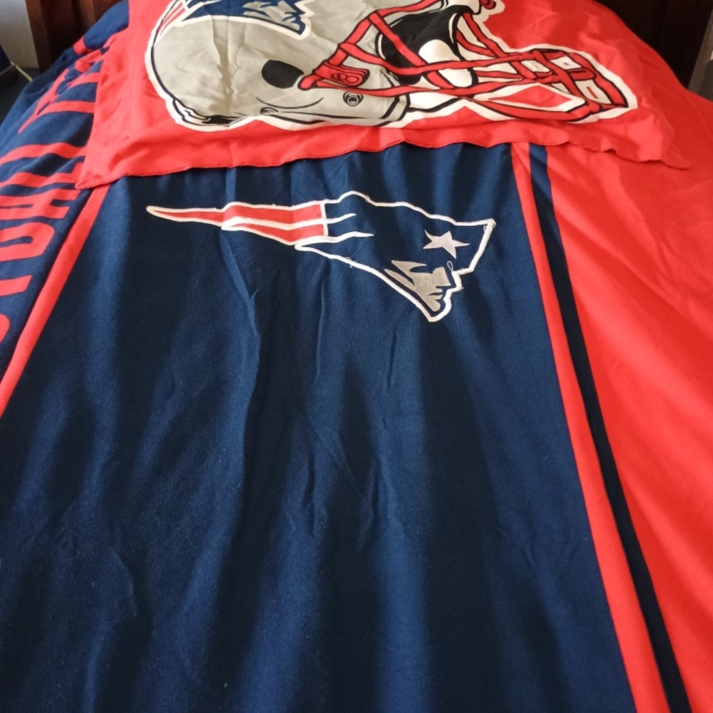 NFL New England Patriots Duvet Cover in Navy and Red